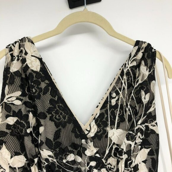 Black Creme floral lace overlay vneck  shift dress - Picture 6 of 14